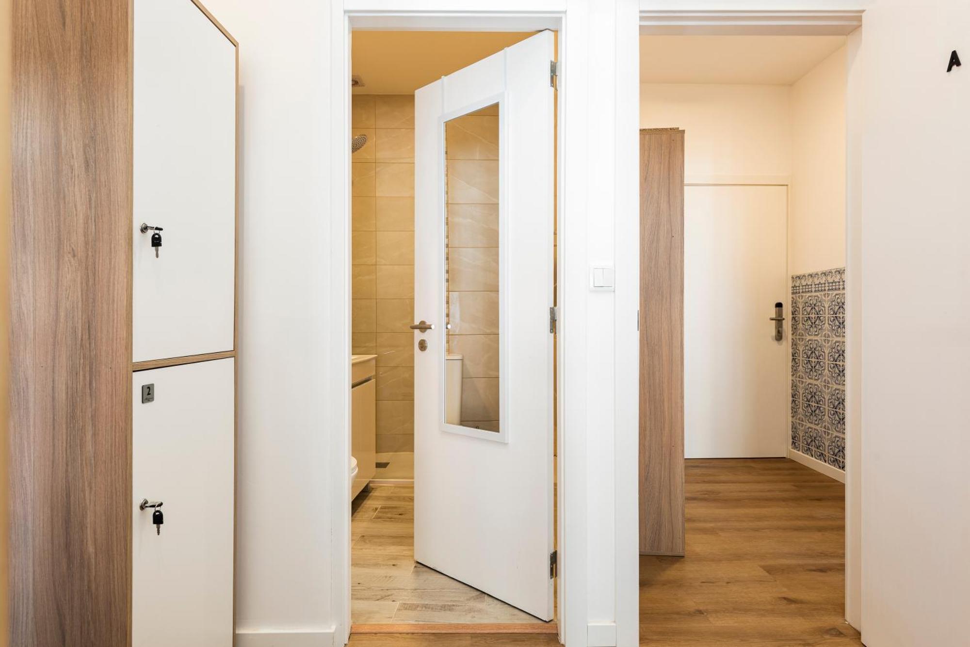 Madalena Hostel E Suites Фару Экстерьер фото