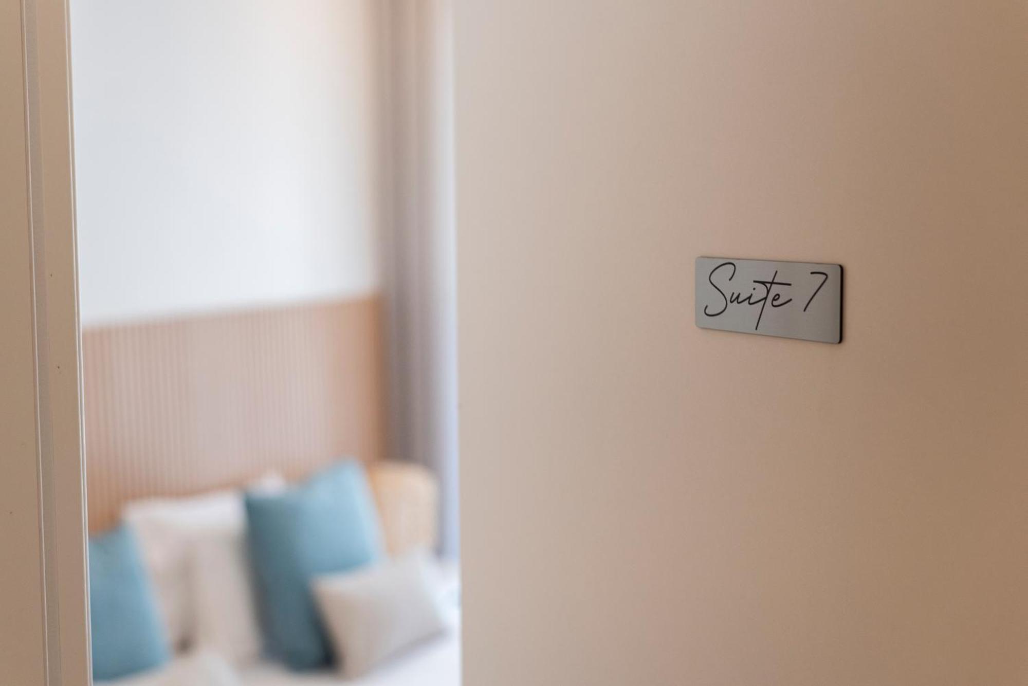 Madalena Hostel E Suites Фару Экстерьер фото