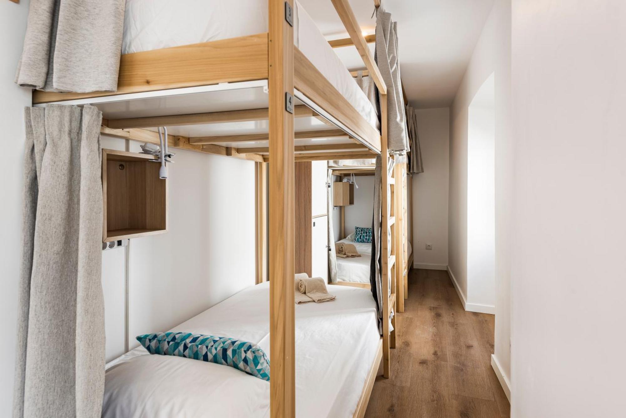 Madalena Hostel E Suites Фару Экстерьер фото